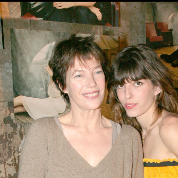 Lou Doillon et sa mère Jane Birkin, égéries de la saison Hiver 2007 - Soirée de lancement des collections Hiver 2007 de La Redoute à Paris au Couvent des Recollets. ©Bertrand Rindoff Petroff / Bestimage