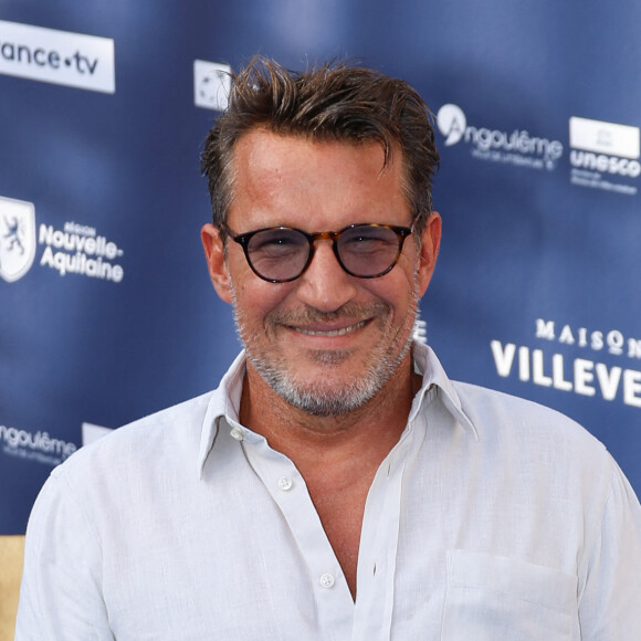 Benjamin Castaldi (Casque d'Or) sur le tapis bleu de la 16ème édition du festival du film francophone de Angoulême le 23 août 2023. © Coadic Guirec / Bestimage