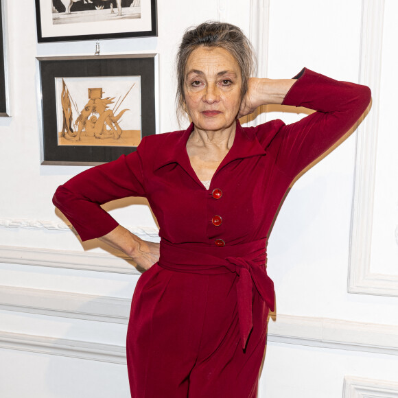 Catherine Ringer est à retrouver sur vos écrans ce vendredi soir sur la deux.
Exclusif - Catherine Ringer - Vente des oeuvres de l'artiste Sam Ringer, père de la chanteuse Catherine Ringer, à Paris chez Bonhams Cornette de Saint-Cyr. © Pierre Perusseau / Bestimage 