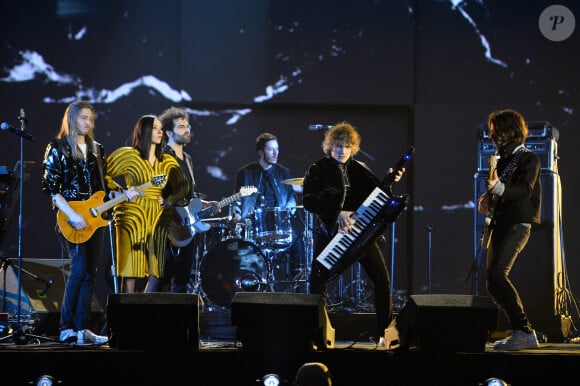 Simone Ringer du groupe Minuit lors de la 32ème cérémonie des "Victoires de la Musique" au Zénith de Paris, le 10 février 2017. © Guirec Coadic/Bestimage 