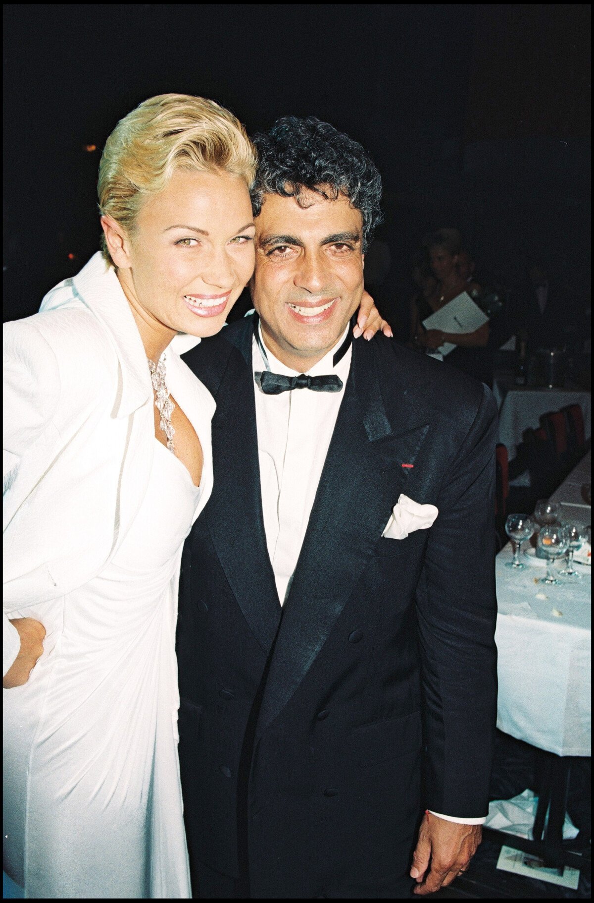 Photo : Archives - Marlène Mourreau et Enrico Macias - Soirée de gala au  Lido pour le 20e anniversaire du conseil Pasteur Weizmann en 1995. -  Purepeople