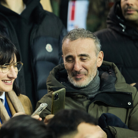 Geek  assumée, Hoshi est sur un petit nuage puisqu'elle a eu l'occasion de se charger de la bande originale du nouveau film One Piece.
Hoshi et sa compagne Gia Martinelli, Elie Semoun au Parc des Princes à Paris le 14 février 2023.