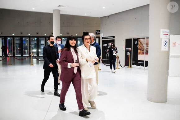 Exclusif - Hoshi (Mathilde Gerner) en backstage lors la 37e cérémonie des Victoires de la musique à la Seine musicale de Boulogne-Billancourt, le 11 février 2022. © Tiziano Da Silva / Cyril Moreau / Bestimage