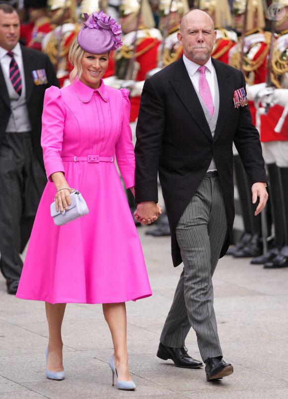 Et Mike et Zara Tindall devraient eux aussi faire le déplacement.
Zara Phillips (Zara Tindall) et son mari Mike Tindall - Les membres de la famille royale et les invités à la sortie de la messe du jubilé, célébrée à la cathédrale Saint-Paul de Londres, Royaume Uni, le 3 juin 2022. 