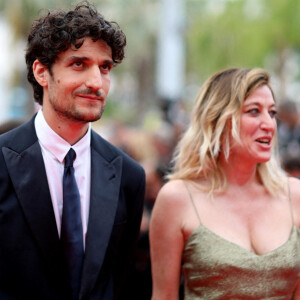 Noham Edje, Louis Garrel, Valeria Bruni-Tedeschi - Montée des marches du film "Les Amandiers" lors du 75e Festival de Cannes. © Dominique Jacovides / Bestimage