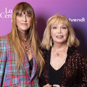 La nouvelle cérémonie des "Têtu" a été organisée ce mercredi 6 septembre 2023.
Exclusif - Daphné Bürki et Amanda Lear - Cérémonie des Têtu 2023 à l'Olympia à Paris, le 6 septembre 2023. © Pierre Perusseau / Bestimage