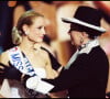 Elodie Gossuin est élue Miss France 2001 avec Geneviève de Fontenay au Grimaldi Forum à Monaco.