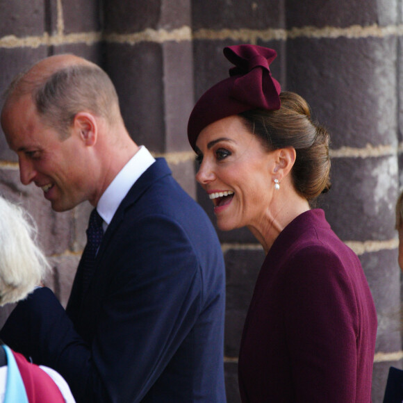 Le prince William, prince de Galles, et Catherine (Kate) Middleton, princesse de Galles assistent à un service religieux marquant le premier anniversaire de la mort de la reine Elizabeth II à la cathédrale St Davids à Haverfordwest dans le Pembrokeshire, pays de Galles, Royaume Uni, le 8 septembre 2023. 