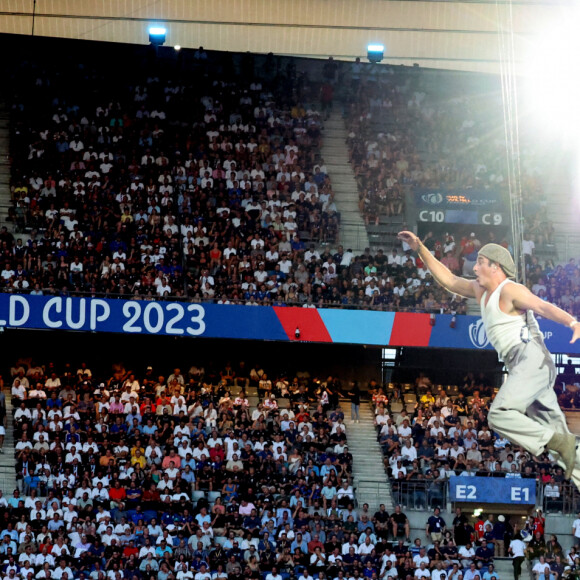 Jean Dujardin - Cérémonie d'ouverture de la Coupe du Monde de Rugby France 2023 avant le match de la Poule A entre la France et la Nouvelle-Zélande au Stade de France à Saint-Denis le 8 septembre 2023. © Dominique Jacovides/Bestimage 