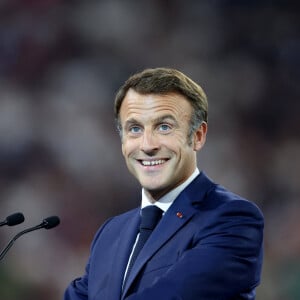 Conclu par un discours copieusement sifflé d'Emmanuel Macron. 
Emmanuel Macron - Cérémonie d'ouverture de la Coupe du Monde de Rugby France 2023 avant le match de la Poule A entre la France et la Nouvelle-Zélande au Stade de France à Saint-Denis le 8 septembre 2023. © Dominique Jacovides/Bestimage 