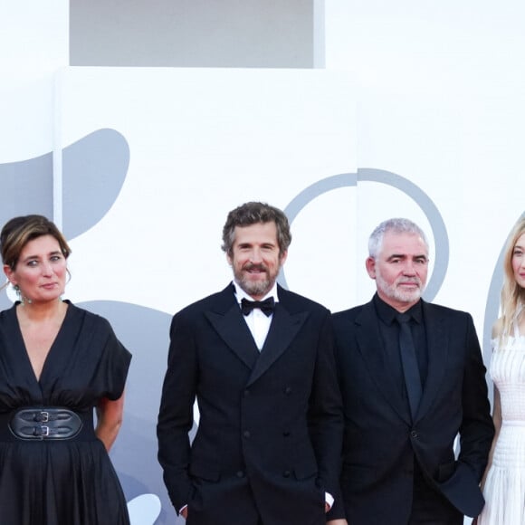 Vincent Delerm, Sidonie Dumas, Guillaume Canet, Stéphane Brizé, Alba Rohrwacher, Marie Drucker et Alberto Barbera - Arrivées à la projection du film Hors-saison lors du 80ème festival international du film de Venise, La Mostra, le 8 septembre 2023.