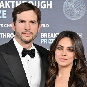 Ashton Kutcher et Mila Kunis font scandale
Ashton Kutcher et Mila Kunis - Photocall du Prix Breakthrough 2023 à l'Academy Museum of Motion Pictures de Los Angeles. 