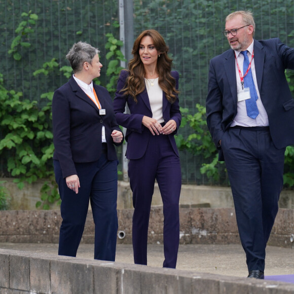 Catherine (Kate) Middleton, princesse de Galles, marraine du Forward Trust, visite la prison HMP High Down de Surrey, Royaume-Uni, le 12 septembre 2023, pour découvrir comment l'organisme caritatif aide les personnes impliquées dans le système de justice pénale à gérer et à se remettre de leur dépendance 