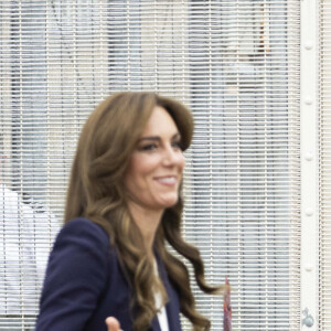 Catherine (Kate) Middleton, princesse de Galles, marraine du Forward Trust, visite la prison HMP High Down de Surrey, Royaume-Uni, le 12 septembre 2023, pour découvrir comment l'organisme caritatif aide les personnes impliquées dans le système de justice pénale à gérer et à se remettre de leur dépendance