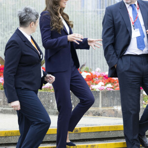 Catherine (Kate) Middleton, princesse de Galles, marraine du Forward Trust, visite la prison HMP High Down de Surrey, Royaume-Uni, le 12 septembre 2023, pour découvrir comment l'organisme caritatif aide les personnes impliquées dans le système de justice pénale à gérer et à se remettre de leur dépendance