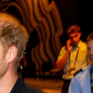 Le prince Harry, duc de Sussex, assiste à la compétition de tennis de table à la Merkur Spiel-Arena lors des Invictus Games à Düsseldorf, le 13 septembre 2023. 