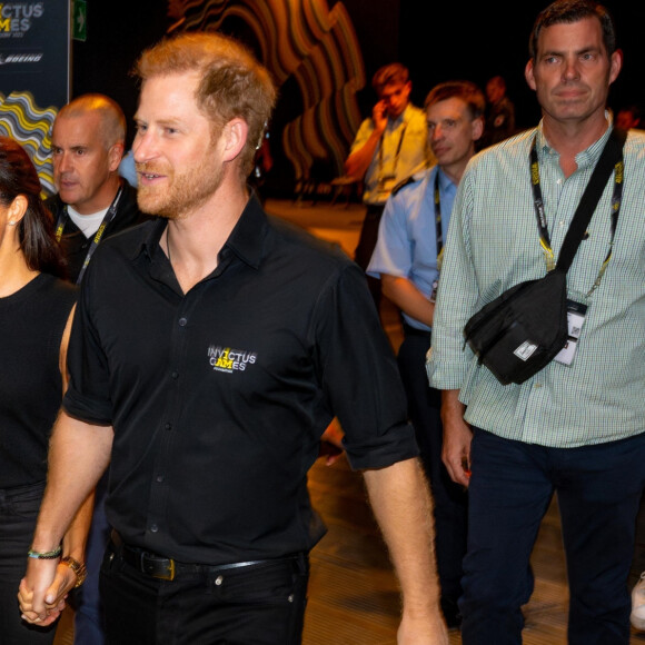 Le prince Harry, duc de Sussex, assiste à la compétition de tennis de table à la Merkur Spiel-Arena lors des Invictus Games à Düsseldorf, le 13 septembre 2023. 