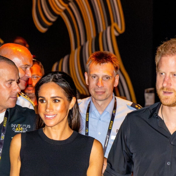 Le prince Harry, duc de Sussex, assiste à la compétition de tennis de table à la Merkur Spiel-Arena lors des Invictus Games à Düsseldorf, le 13 septembre 2023. 