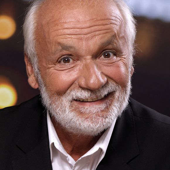 Après avoir fait les belles heures de la télévision, le principal intéressé aspire à vivre loin des regards indiscrets sur l'Île de Ré.
Portrait de Jerome Bonaldi