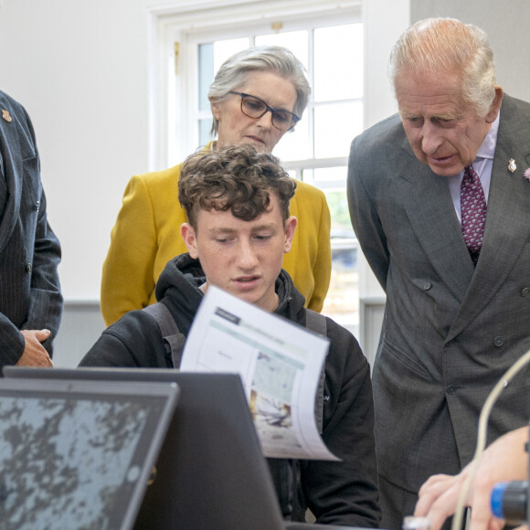 Le roi Charles III d'Angleterre en visite à Cumnock le 16 septembre 2023