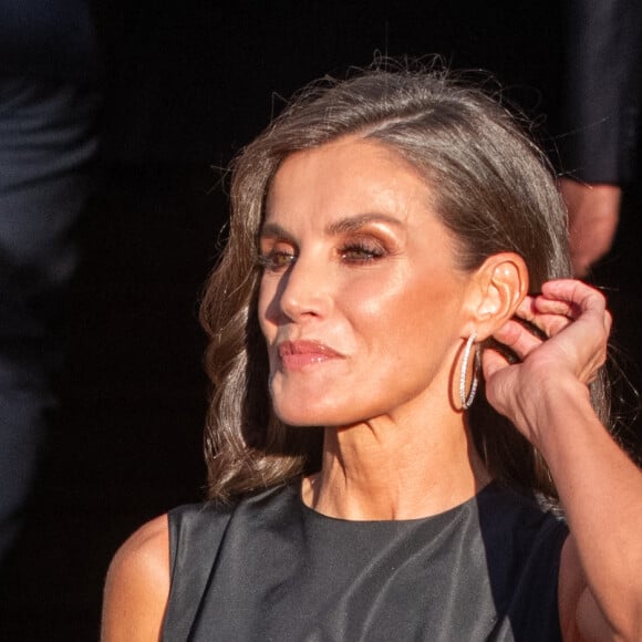 Felipe VI et Letizia à leur arrivée au théâtre Real pour présider l'inauguration de la saison 2023/2024 et assister à la représentation de l'opéra Medea de Luigi Cherubini. Madrid, le 19 septembre 2023