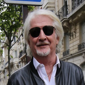 Patrick Sébastien - Les participants de l'émission "Les Grosses Têtes" à la sortie des studios RTL à Paris. Le 27 avril 2023 © Jonathan Rebboah / Panoramic / Bestimage
