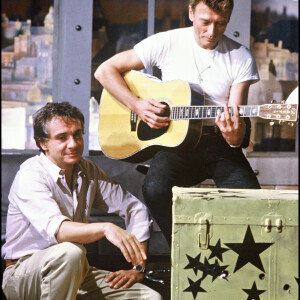 Archives - Michel Sardou et Johnny Hallyday lors de l'émission télé "Les Charlots".