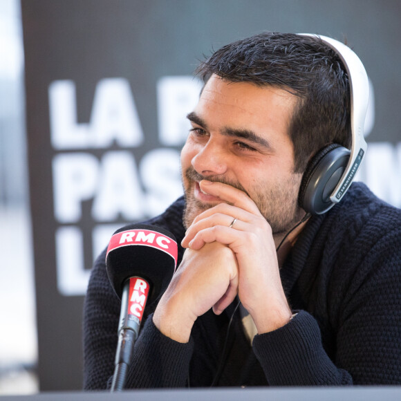 Mathieu Lartot lors des 10 ans de l'émission de RMC "Super Moscato Show" en direct depuis la péniche Jean Bruel à Paris, le 16 novembre 2017. © Cyril Moreau/Bestimage