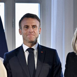 Le pape François en entretien avec le président français Emmanuel Macron et sa femme Brigitte au palais du Pharo à Marseille, à l'occasion de sa visite officielle en France. Le 23 septembre 2023 © Philippe Magoni / Pool / Bestimage 