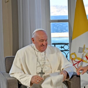 Le pape François en entretien avec le président français Emmanuel Macron au palais du Pharo à Marseille, à l'occasion de sa visite officielle en France. Le 23 septembre 2023 © Philippe Magoni / Pool / Bestimage 