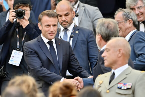 Le président de la République française, Emmanuel Macron - Le président de la République française E.Macron et la première dame B.Macron assistent à la messe donnée par le pape François au stade Vélodrome de Marseille, le 23 septembre 2023. Sa Sainteté le pape François est à Marseille pour la clôture des Rencontres Méditerranéennes (17 - 24 septembre 2023). © Philippe Magoni / Pool / Bestimage 