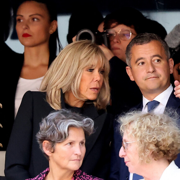 Brigitte Macron et Gérald Darmanin, ministre de l'Intérieur - Le président de la République française E.Macron et la première dame B.Macron assistent à la messe donnée par le pape François au stade Vélodrome de Marseille, le 23 septembre 2023. Sa Sainteté le pape François est à Marseille pour la clôture des Rencontres Méditerranéennes (17 - 24 septembre 2023). © Dominique Jacovides / Bestimage 