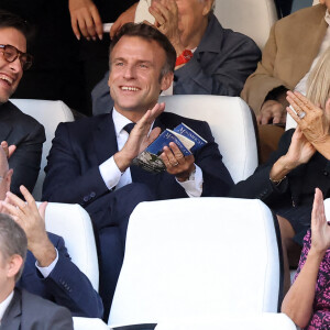 Emmanuel Macron et sa femme Brigitte, Gérald Darmanin - Le président de la République française Emmanuel Macron et la première dame Brigitte Macron, Gérald Darmanin, ministre de l'Intérieur et des Outre-Mer - Le président de la République française E.Macron et la première dame B.Macron assistent à la messe donnée par le pape François au stade Vélodrome de Marseille, le 23 septembre 2023. Sa Sainteté le pape François est à Marseille pour la clôture des Rencontres Méditerranéennes (17 - 24 septembre 2023). © Dominique Jacovides / Bestimage 