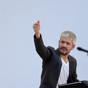 Le chanteur Grégoire - Le président de la République française E.Macron et la première dame B.Macron assistent à la messe donnée par le pape François au stade Vélodrome de Marseille, le 23 septembre 2023. Sa Sainteté le pape François est à Marseille pour la clôture des Rencontres Méditerranéennes (17 - 24 septembre 2023). © Dominique Jacovides / Bestimage 