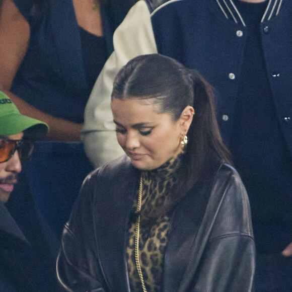 Selena Gomez - Tribunes lors du match de football Ligue 1 Uber Eats opposant le PSG à l'OM (4-0) au Parc des Princes. Paris, le 24 septembre 2023. © Cyril Moreau/Bestimage