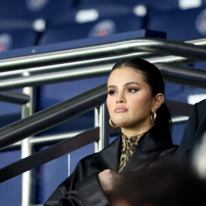 Selena Gomez - Tribunes lors du match de football Ligue 1 Uber Eats opposant le PSG à l'OM (4-0) au Parc des Princes. Paris, le 24 septembre 2023. © Cyril Moreau/Bestimage