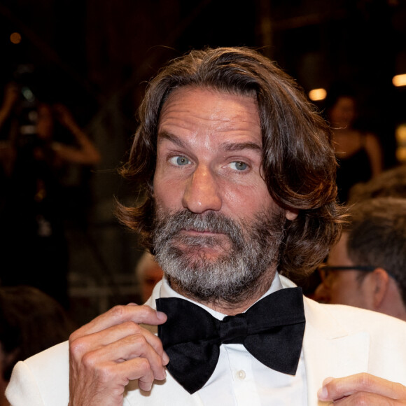 Frédéric Beigbeder - Montée des marches du film "Novembre" lors du 75ème Festival International du Film de Cannes, le 22 mai 2022. © Cyril Moreau / Bestimage 