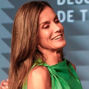 La reine Letizia d'Espagne lors de la présetation du prix "Retina Eco Awards 2023" à la Royal Tapestry Factory, le 25 septembre 2023 à Madrid en Espagne. Les "Retina Eco Awards 2023" sont organisés par PRISA Media en collaboration avec Capgemini et récompensent les plus grands projets pour leur innovation, leur impact et leur vialibité dans le combat contre les changements climatiques et environnementaux, en relation avec les principaux objectifs des Nations Unies dans le domaine du développement durable.