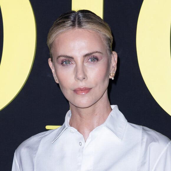 Tout comme Charlize Theron, star de la marque depuis de nombreuses années.
Charlize Theron au photocall du défilé Christian Dior prêt à porter femme Printemps/Été 2024 lors de la Fashion Week de Paris (PFW), au Jardin des Tuileries, à Paris, France, le 26 septembre 2023. © Olivier Borde/Bestimage 
