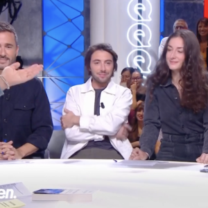 Yann Barthès se joue de la peur autour des punaises de lit dans "Quotidien", TMC