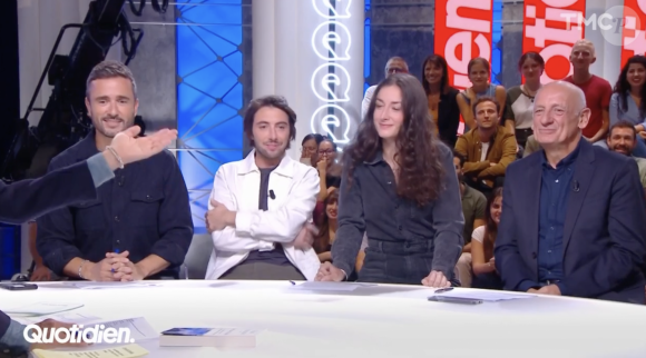 Yann Barthès se joue de la peur autour des punaises de lit dans "Quotidien", TMC