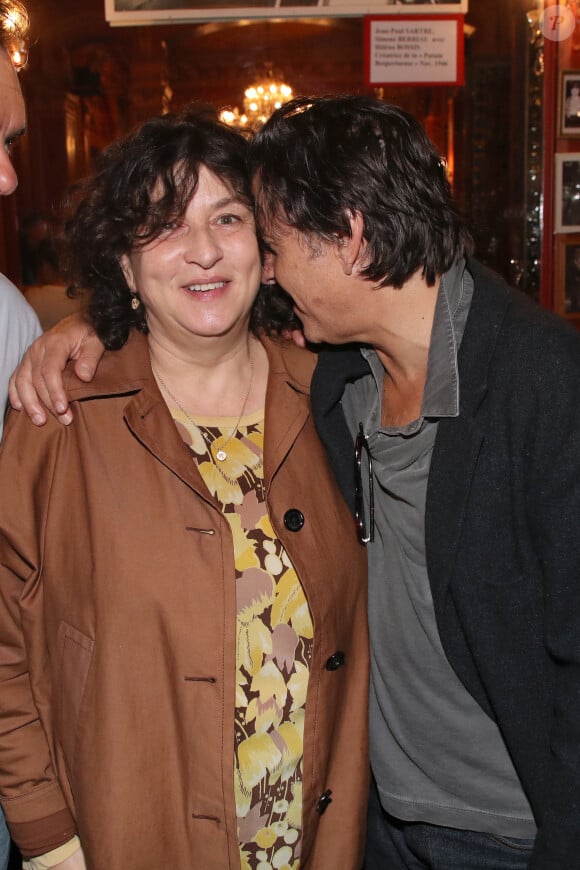 Noémie Lvovsky et Yvan Attal jouent ensemble sur les planches
Noémie Lvovsky et Yvan Attal - Cocktail à la suite de la Générale de la Pièce " Vidéo Club " au Théâtre Antoine à Paris. Le 27 Septembre 2023. © Bertrand Rindoff / Bestimage 