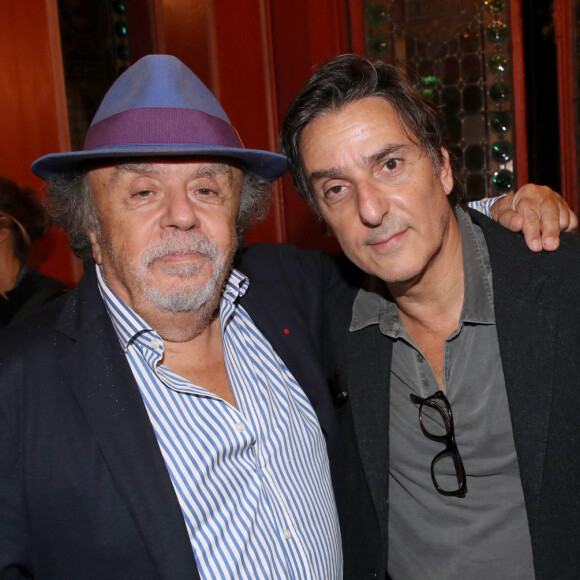 Jean-Michel Ribes et Yvan Attal - Cocktail à la suite de la Générale de la Pièce " Vidéo Club " au Théâtre Antoine à Paris. Le 27 Septembre 2023. © Bertrand Rindoff / Bestimage 