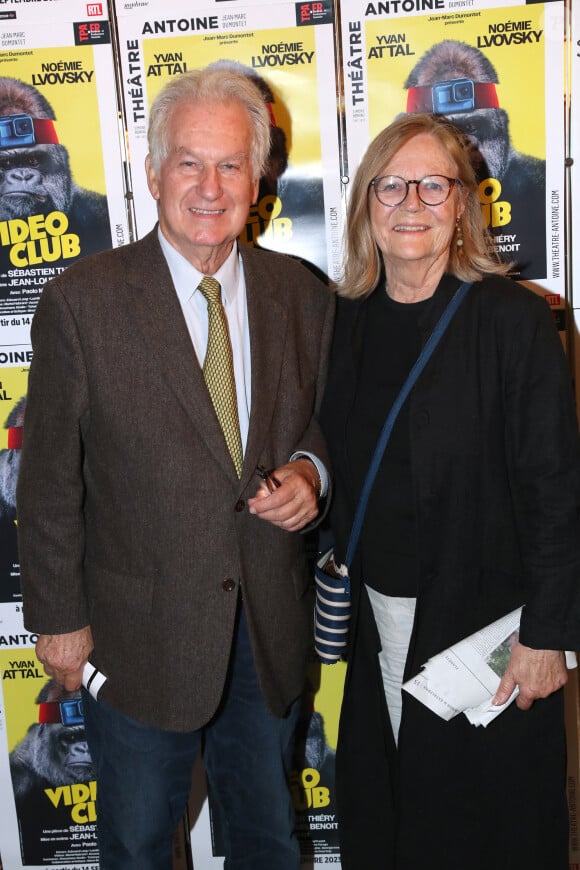 Yves Rousset-Rouard (Producteur) et sa femme - Générale de la Pièce " Vidéo Club " au Théâtre Antoine à Paris. Le 27 Septembre 2023. © Bertrand Rindoff / Bestimage 