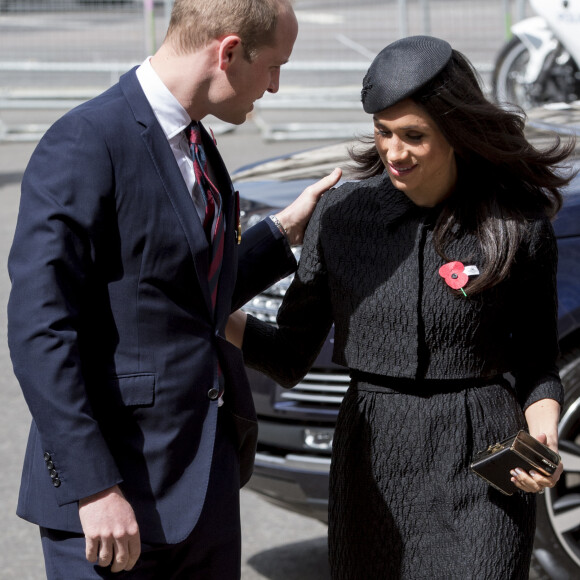 Le prince William, duc de Cambridge, et Meghan Markle à leur arrivée à l'abbaye de Westminster pour le service commémoratif de L'ANZAC Day à Londres. Le 25 avril 2018