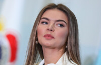 Vladimir Poutine et sa jeune maîtresse Alina Kabaeva parents d'enfants cachés ? "Deux, peut-être trois"