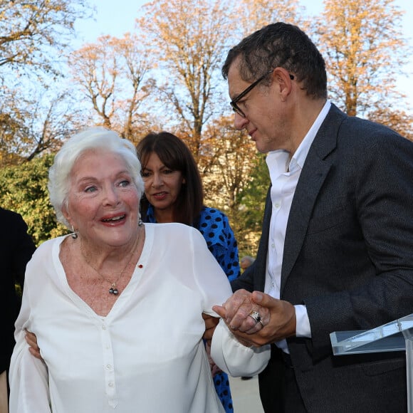 Line Renaud et Dany Boon lors de l'inauguration du jardin des ambassadeurs Line Renaud à Paris le 2 octobre 2023. © Coadic Guirec / Bestimage 