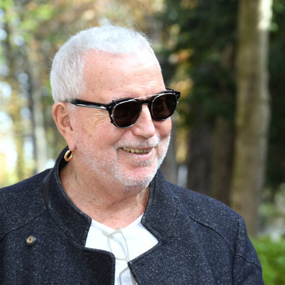 Il a été amoureux de Lisa Lyon, qu'il avait même épousée
Exclusif - Bernard Lavilliers - Arrivées à l'enregistrement de l'émission "Vivement Dimanche" au Studio Gabriel à Paris, diffusée le 9 octobre 2022 sur France 3. Paris le 5 octobre 2022. © Giancarlo Gorassini / Bestimage 
