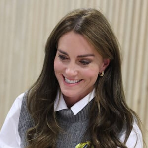 Catherine (Kate) Middleton, princesse de Galles, lors d'une visite au centre communautaire Vsi Razom dans le centre commercial Lexicon à Bracknell, Royaume Uni, le 4 octobre 2023. 