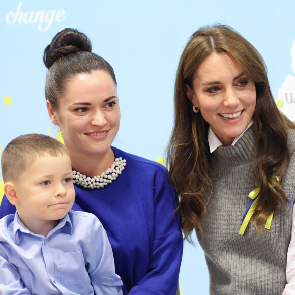 Catherine (Kate) Middleton, princesse de Galles, lors d'une visite au centre communautaire Vsi Razom dans le centre commercial Lexicon à Bracknell, Royaume Uni, le 4 octobre 2023. 